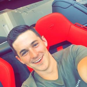 Meet your Posher, Carson